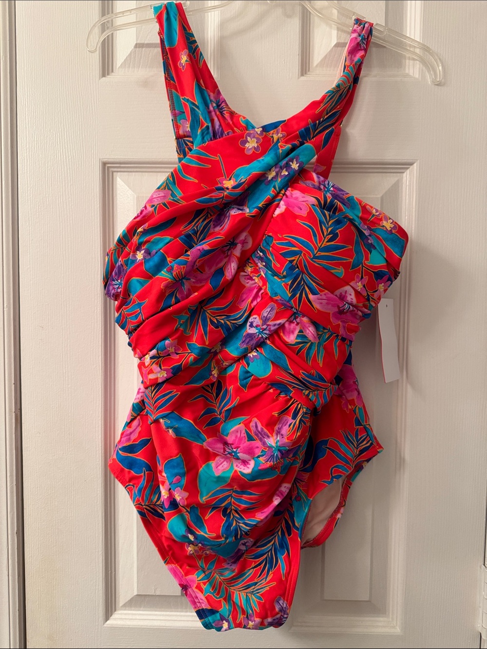 Swimsuits For All Bright Red Tropical Floral One-Piece Swimsuit